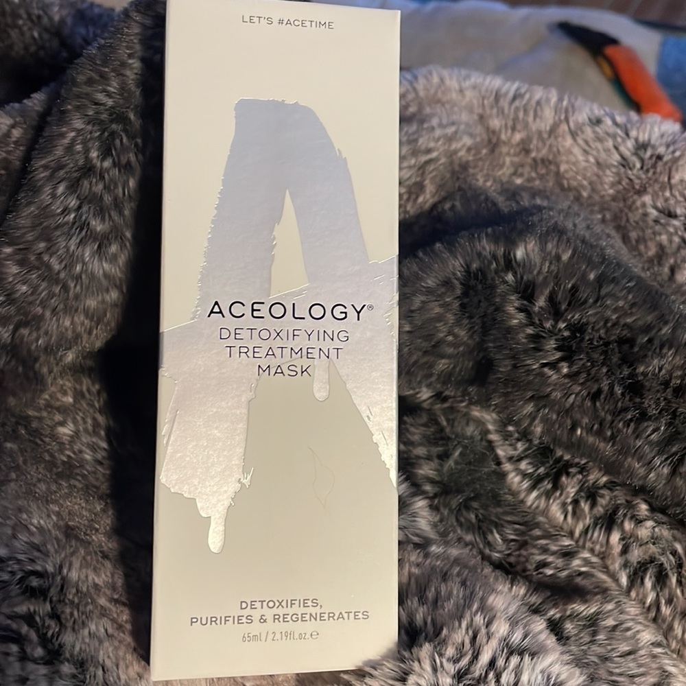 Aceology Detoxifying Treatment Facial Mask